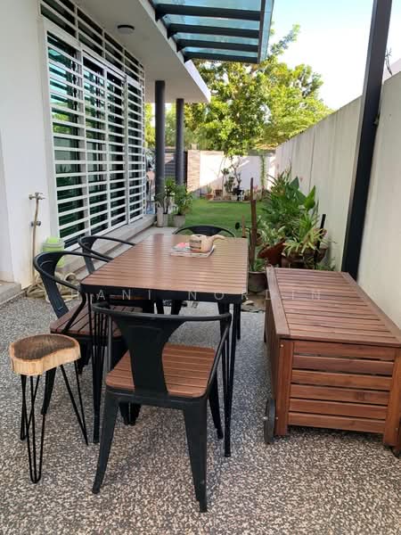 Semi-Detached House for Sale in Dengkil (Selangor) - Hani Nordin - Exterior - PropertyGuru.com.my