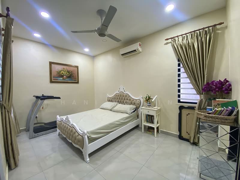 Rumah Berkembar untuk Dijual di Dengkil (Selangor) - Hani Nordin - Bedroom - PropertyGuru.com.my
