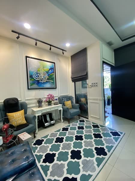 Rumah Berkembar untuk Dijual di Dengkil (Selangor) - Hani Nordin - Living Room - PropertyGuru.com.my