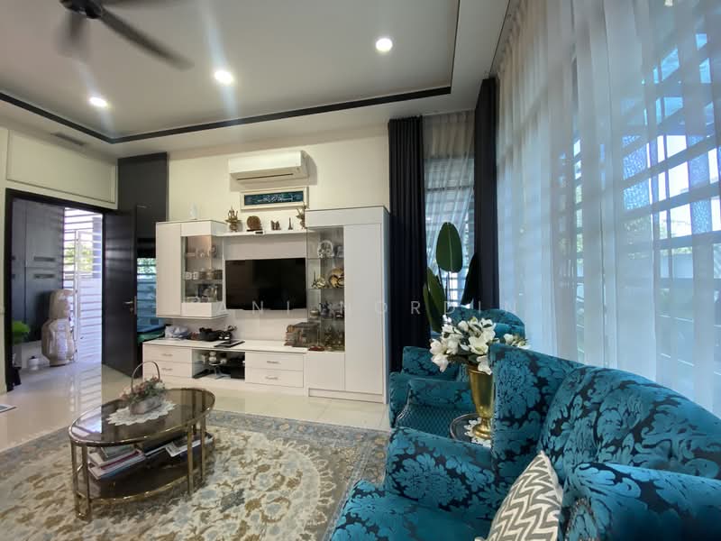 Rumah Berkembar untuk Dijual di Dengkil (Selangor) - Hani Nordin - Living Room - PropertyGuru.com.my