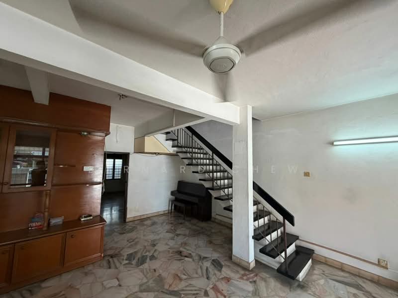 Semi-Detached House for Sale in Sungai Nibong (Bayan Lepas) - Bernard Chew - Living Room - PropertyGuru.com.my