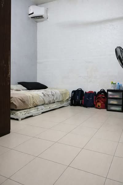 Townhouse for Sale in Rawang (Selangor) - Rosdi Sharif - Bedroom - PropertyGuru.com.my