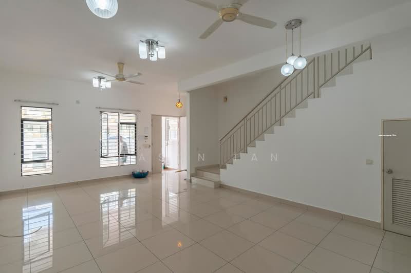 2-storey Terraced House for Rent in Shah Alam (Selangor) - Jason Tan - Living Room - PropertyGuru.com.my