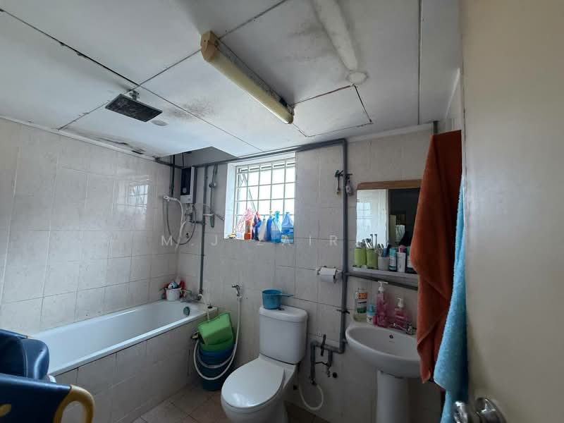 Condominium for Sale at Sri Impian Condominium - M.J Zairin - Bathroom - PropertyGuru.com.my