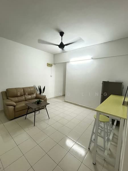 Residensi Laguna (Sunway Belvedere) untuk Untuk Disewa - RM 1,050 /bulan, Mac 2026 - Living Room - PropertyGuru.com.my