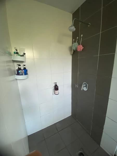 Bungalow for Sale in Shah Alam (Selangor) - R Azlin - Bathroom - PropertyGuru.com.my