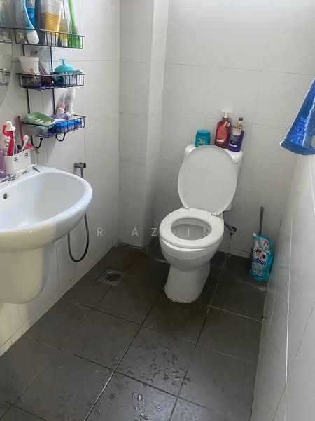 Bungalow for Sale in Shah Alam (Selangor) - R Azlin - Bathroom - PropertyGuru.com.my