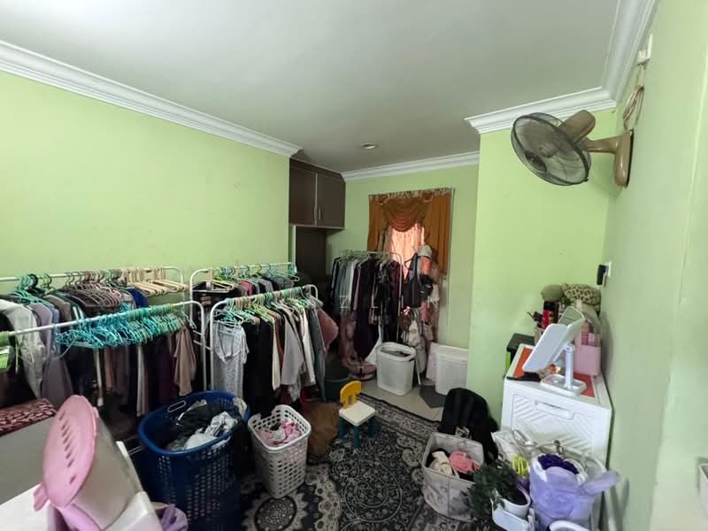Bungalow for Sale in Shah Alam (Selangor) - R Azlin - Bedroom - PropertyGuru.com.my