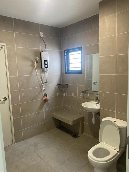2-storey Terraced House for Sale in Cyberjaya (Selangor) - Siti Zuraini - Bathroom - PropertyGuru.com.my
