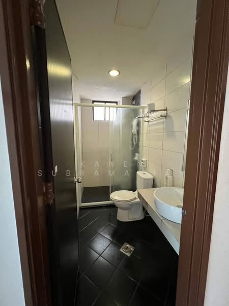 Apartment for Sale at Marina Cove Resort - Kanen Subramaniam - Bathroom - PropertyGuru.com.my