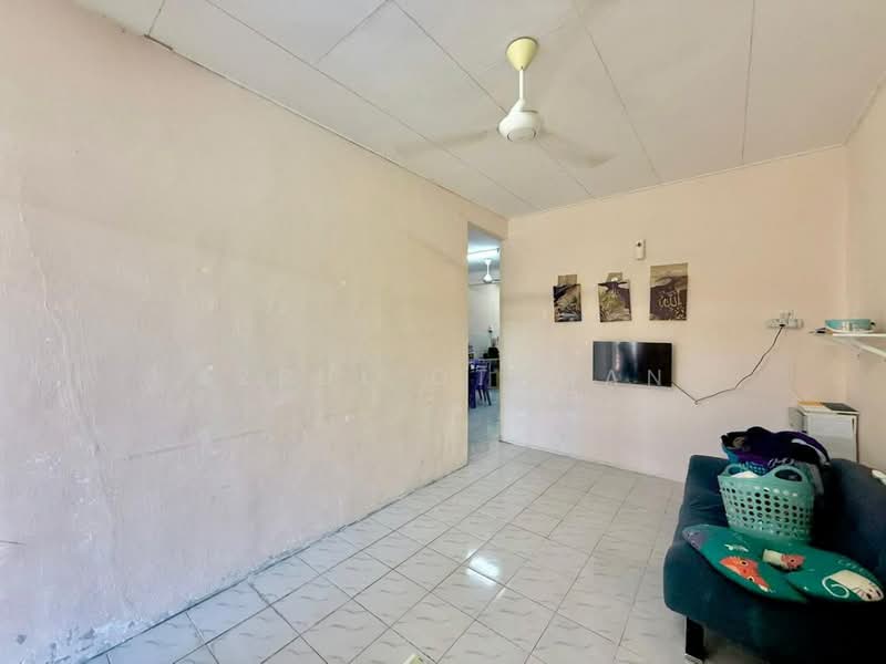 Taman Politeknik untuk Untuk Dijual - RM 200,000, Feb 2026 - Living Room - PropertyGuru.com.my