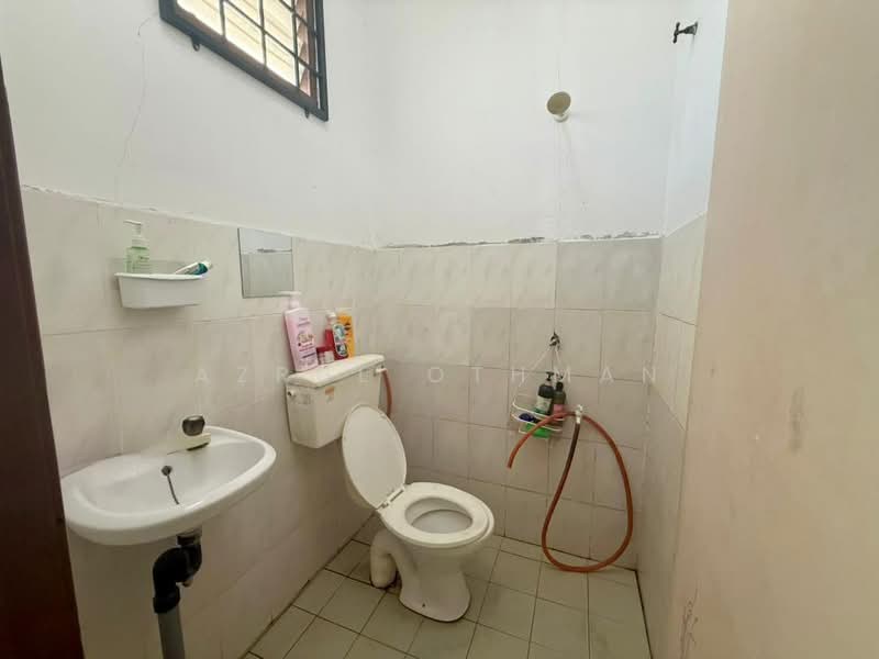 Taman Politeknik untuk Untuk Dijual - RM 200,000, Feb 2026 - Bathroom - PropertyGuru.com.my