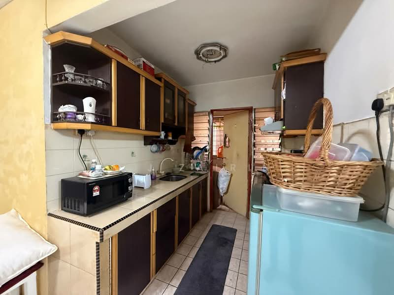 saujana apartment untuk Untuk Dijual - RM 230,000, Feb 2026 - Kitchen - PropertyGuru.com.my