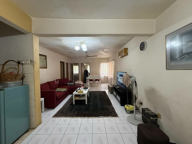 saujana apartment untuk Untuk Dijual - RM 230,000, Feb 2026 - Living Room - PropertyGuru.com.my