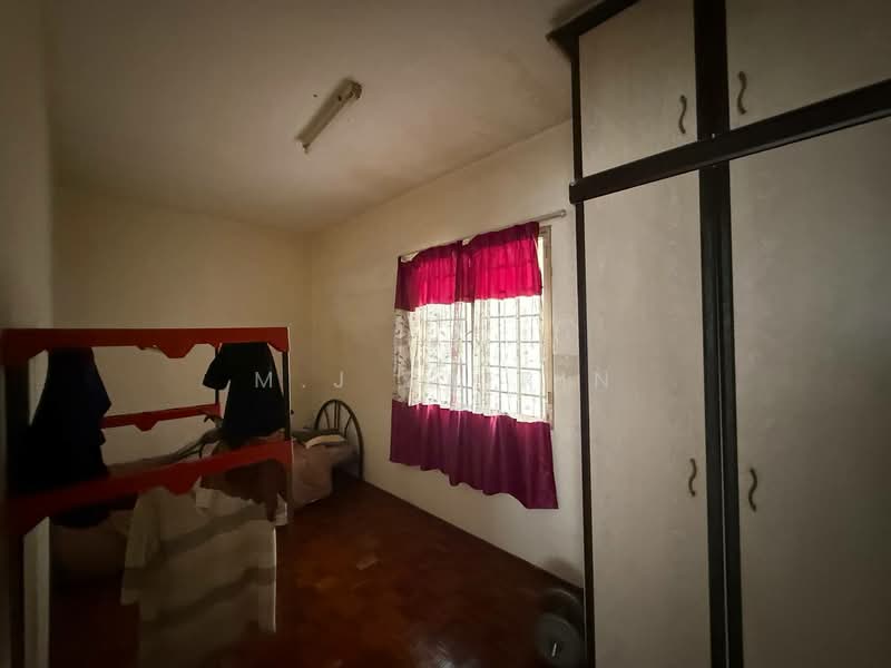 saujana apartment untuk Untuk Dijual - RM 230,000, Feb 2026 - Bedroom - PropertyGuru.com.my