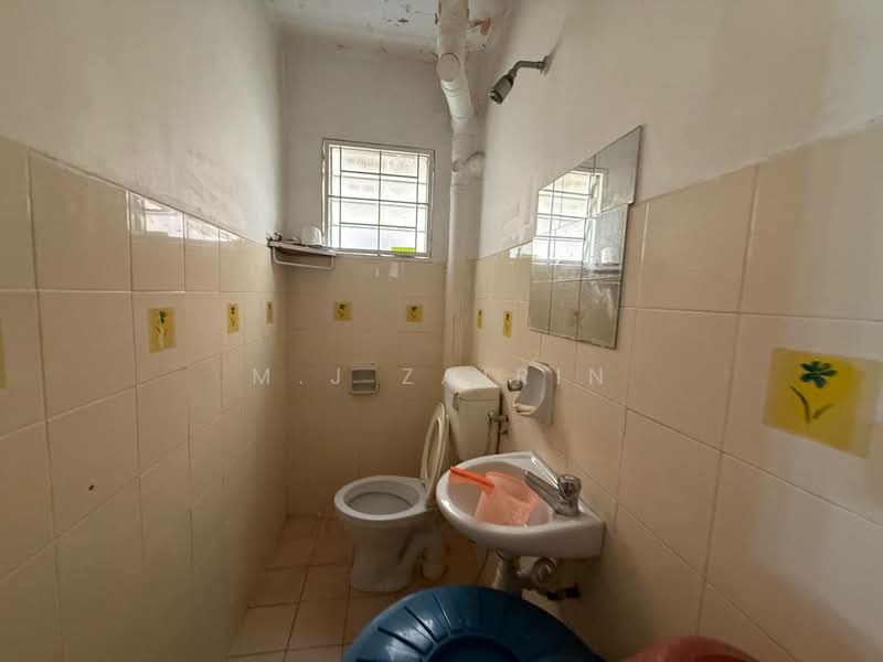 saujana apartment untuk Untuk Dijual - RM 230,000, Feb 2026 - Bathroom - PropertyGuru.com.my