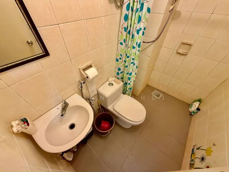 Condominium for Sale at Bayu Tasik 2 - AIMAN ZUHDI - Bathroom - PropertyGuru.com.my