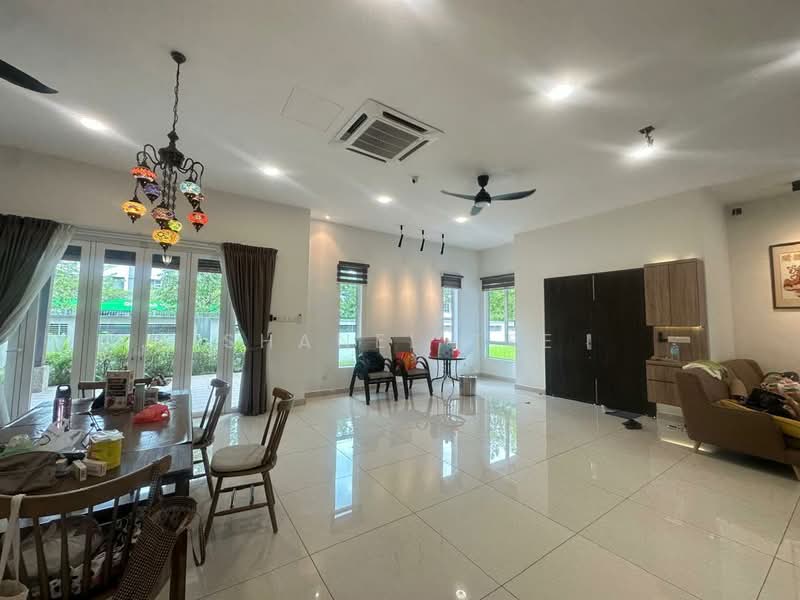 Bungalow for Sale in Taman Kluang Indah (Kluang) - Shanel Tee - Living Room - PropertyGuru.com.my