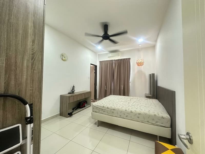 Bungalow for Sale in Taman Kluang Indah (Kluang) - Shanel Tee - Bedroom - PropertyGuru.com.my