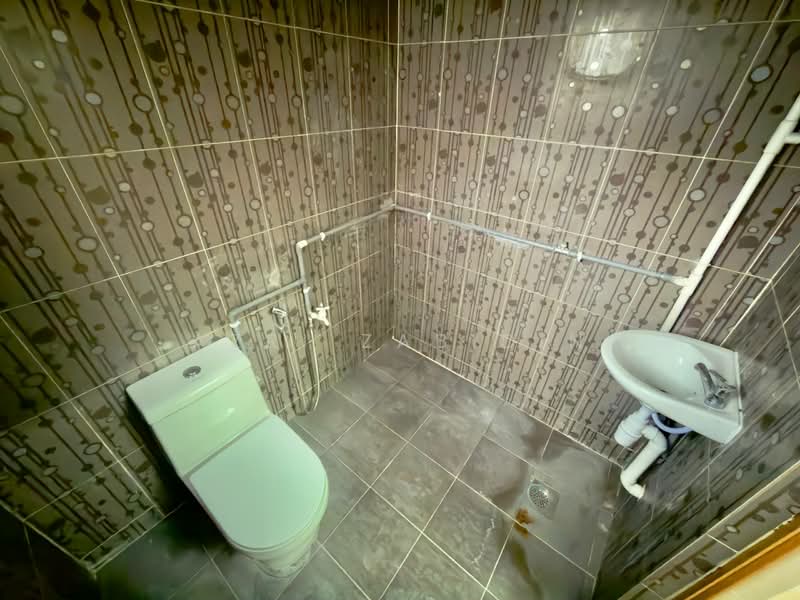 Kondo Rakyat untuk Untuk Dijual - RM 220,000, Feb 2026 - Bathroom - PropertyGuru.com.my