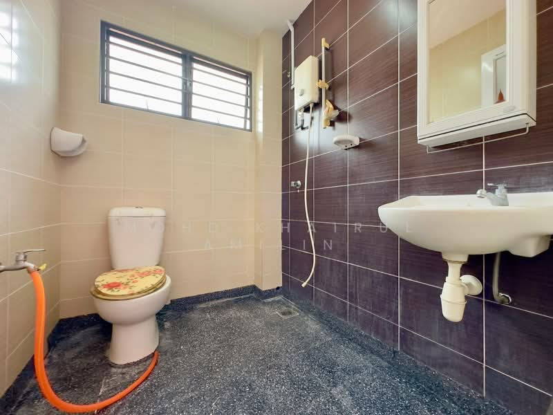 Taman Reko Mutiara untuk Untuk Dijual - RM 550,000, Feb 2026 - Bathroom - PropertyGuru.com.my
