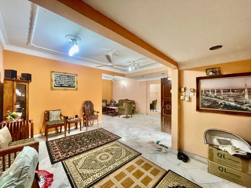 2-storey Terraced House for Sale in Usj 11 (Subang Jaya) - AIMAN ZUHDI - Living Room - PropertyGuru.com.my