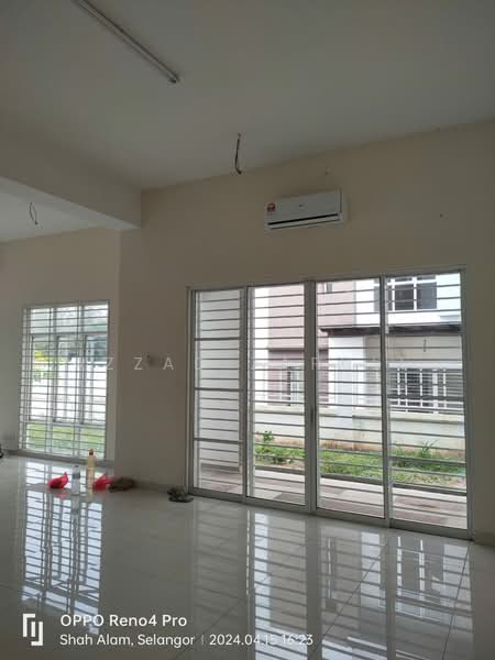 Semi-Detached House for Sale in Shah Alam (Selangor) - Azzad Zarull - Living Room - PropertyGuru.com.my