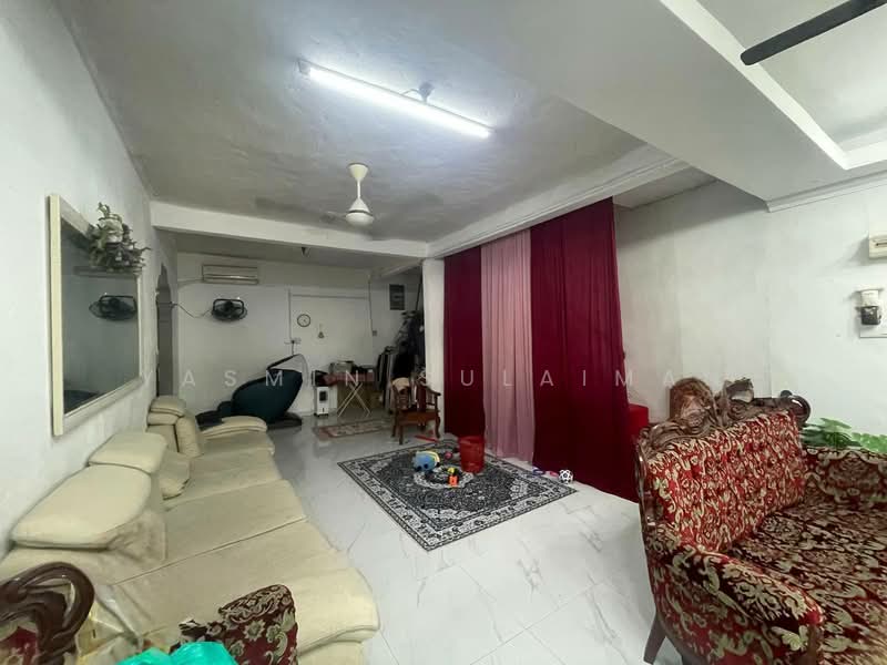 2-storey Terraced House for Sale in Port Klang (Pelabuhan Klang) (Selangor) - Yasmin Sulaiman - Living Room - PropertyGuru.com.my