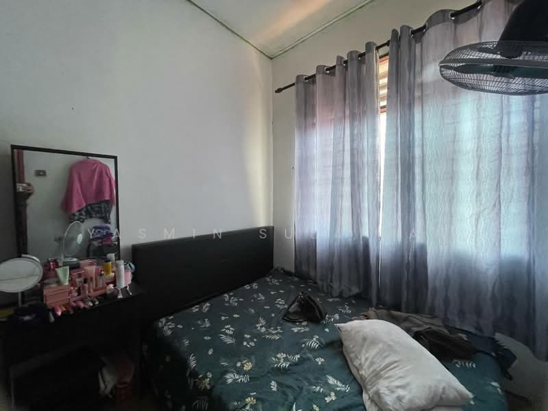 2-storey Terraced House for Sale in Port Klang (Pelabuhan Klang) (Selangor) - Yasmin Sulaiman - Bedroom - PropertyGuru.com.my