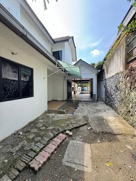 Semi-Detached House for Sale in Shah Alam (Selangor) - AIMAN ZUHDI - Exterior - PropertyGuru.com.my