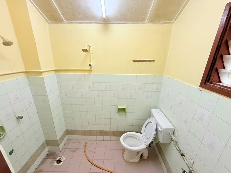 2-storey Terraced House for Rent in Bandar Baru Selayang (Selayang) - MY Loh - Bathroom - PropertyGuru.com.my