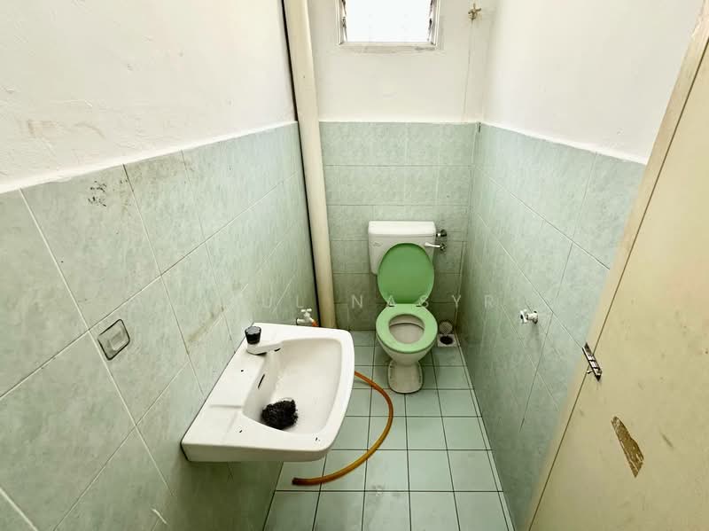 2-storey Terraced House for Sale in Puncak Alam (Selangor) - Amirul Nasyriq - Bathroom - PropertyGuru.com.my