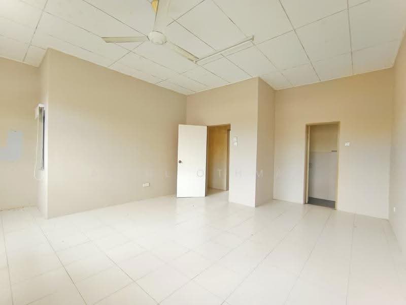 2-storey Terraced House for Sale in Taman Jasper Jaya (Seremban) - Azrul Othman - Living Room - PropertyGuru.com.my