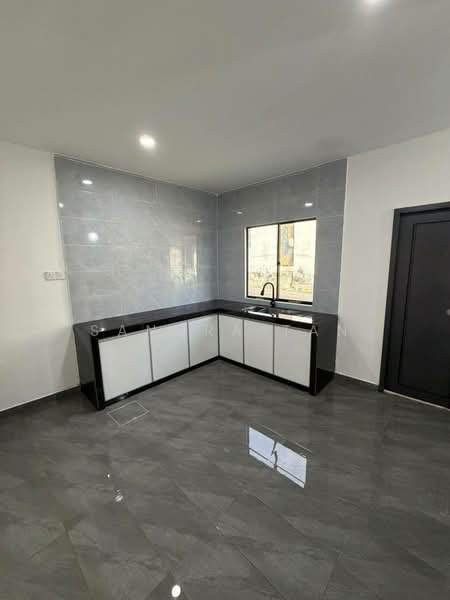 Bandar Selesa Jaya untuk Untuk Dijual - RM 548,000, Feb 2026 - Kitchen - PropertyGuru.com.my
