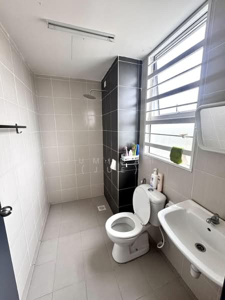 Apartment for Sale at Puncak Hijauan - JUMIDAH (JUE) - Bathroom - PropertyGuru.com.my