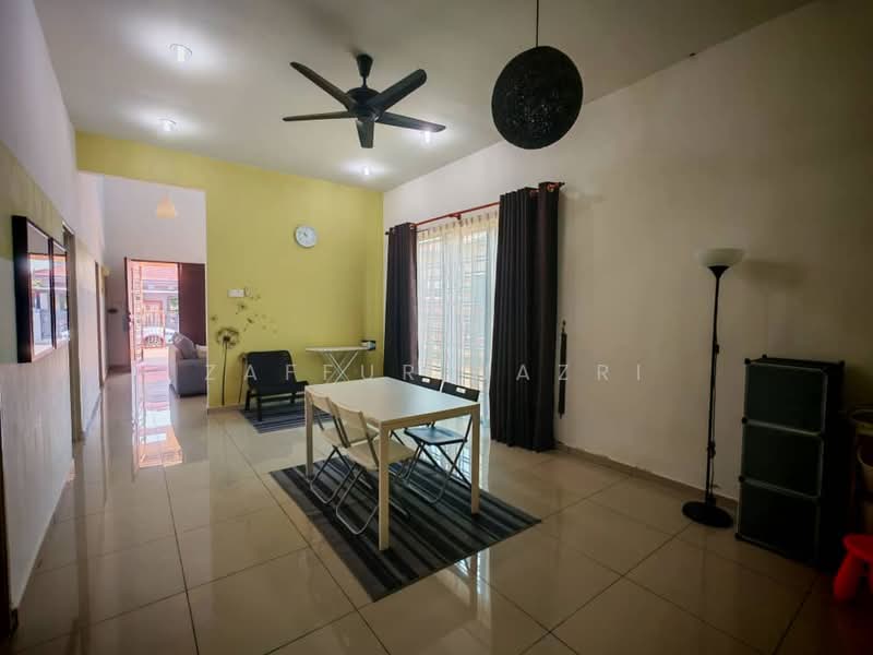 Taman Saujana Indah untuk Untuk Dijual - RM 370,000, Feb 2026 - Living Room - PropertyGuru.com.my
