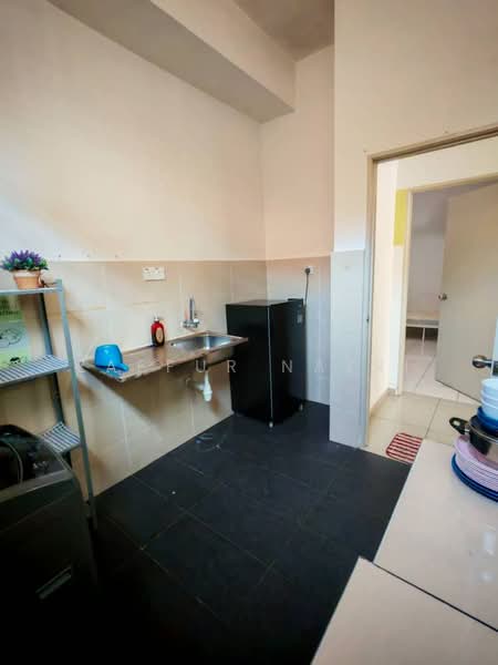 Taman Saujana Indah untuk Untuk Dijual - RM 370,000, Feb 2026 - Kitchen - PropertyGuru.com.my