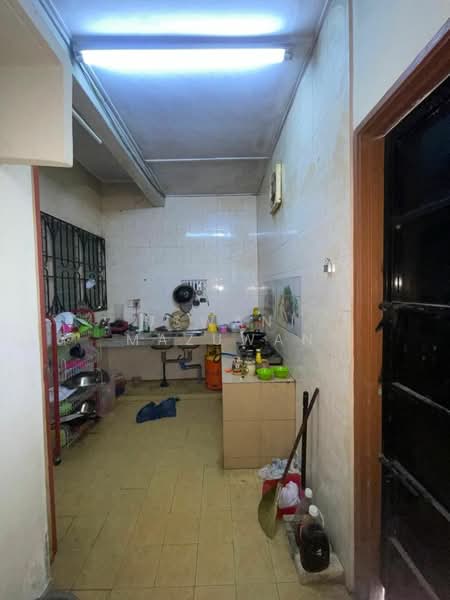 Taman Asa Jaya untuk Untuk Dijual - RM 470,000, Mac 2026 - Kitchen - PropertyGuru.com.my