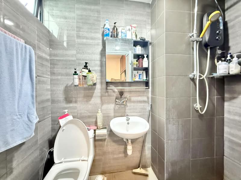 Service Residence for Sale at Symphony Tower (Menara Simfoni) - Deeya Yusof - Bathroom - PropertyGuru.com.my