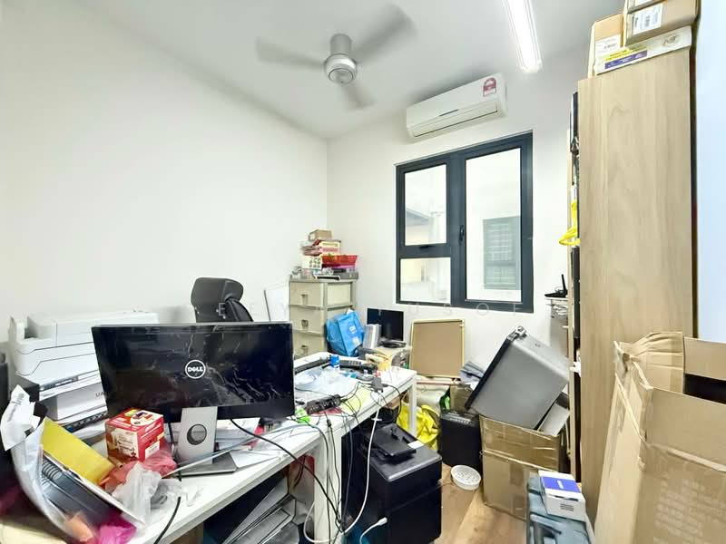 Service Residence for Sale at Symphony Tower (Menara Simfoni) - Deeya Yusof - Study - PropertyGuru.com.my