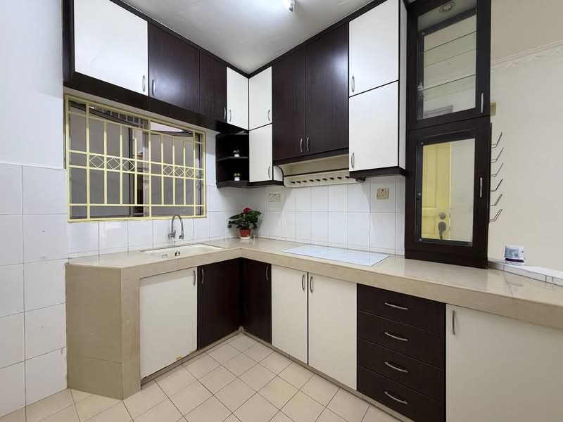 Condominium for Sale at Warisan City View - AIMAN ZUHDI - Kitchen - PropertyGuru.com.my