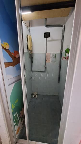 Apartment for Rent at Taman Puncak Kinrara - Izzati Mat - Bathroom - PropertyGuru.com.my