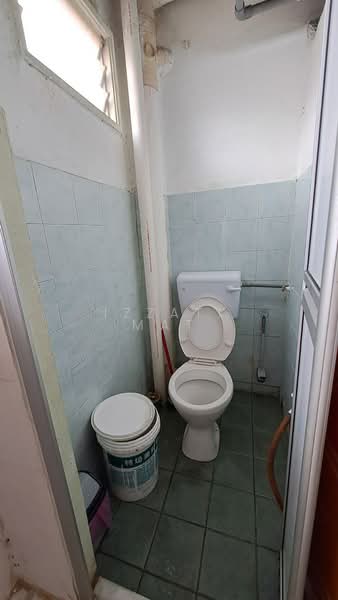 Apartment for Rent at Taman Puncak Kinrara - Izzati Mat - Bathroom - PropertyGuru.com.my