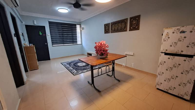Apartment for Rent at Taman Puncak Kinrara - Izzati Mat - Living Room - PropertyGuru.com.my
