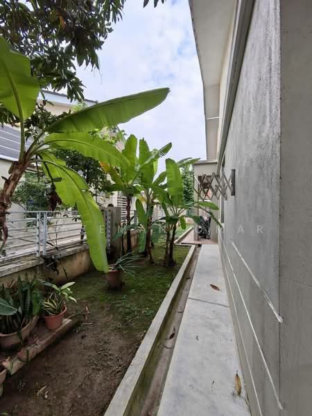 [Semi Detached - 32x70] 1-Storey SP9 (Type Magenta) Bandar Saujana Putra untuk Untuk Dijual - RM 435,000, Apr 2026 - Exterior - PropertyGuru.com.my