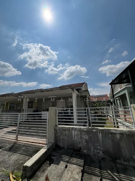[Semi Detached - 32x70] 1-Storey SP9 (Type Magenta) Bandar Saujana Putra untuk Untuk Dijual - RM 435,000, Apr 2026 - Exterior - PropertyGuru.com.my