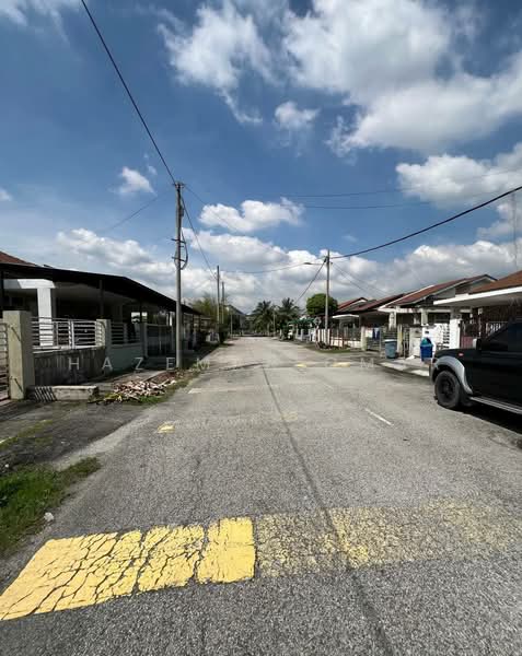 [Semi Detached - 32x70] 1-Storey SP9 (Type Magenta) Bandar Saujana Putra untuk Untuk Dijual - RM 435,000, Apr 2026 - Exterior - PropertyGuru.com.my