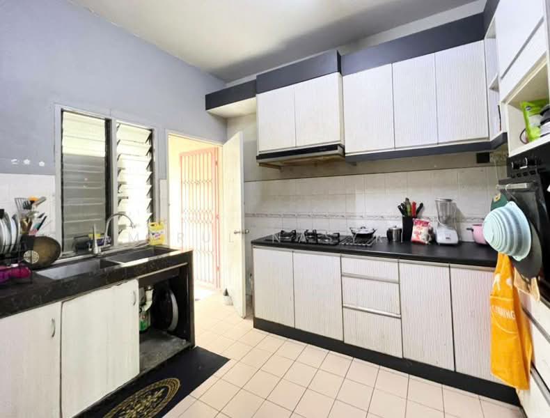 Taman Subang Murni untuk Untuk Dijual - RM 530,000, Mac 2026 - Kitchen - PropertyGuru.com.my