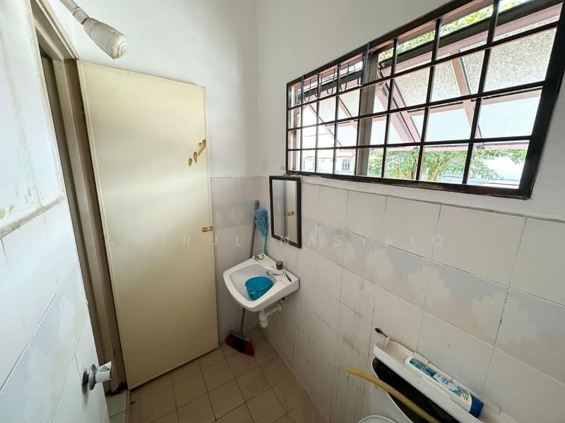 2-storey Terraced House for Sale in Puncak Alam (Selangor) - Amirul Nasyriq - Bathroom - PropertyGuru.com.my