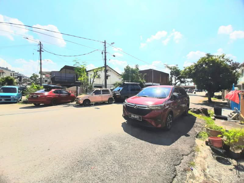 2-storey Terraced House for Sale in Taman Putra (Ampang) - M.J Zairin - Exterior - PropertyGuru.com.my